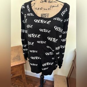 Rebel Wilson sweater Torrid Size 1